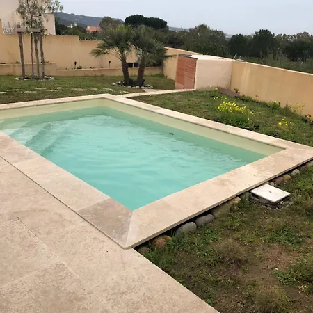 Semesterbostad Patio F3 Avec Piscine Calvi (Corsica)